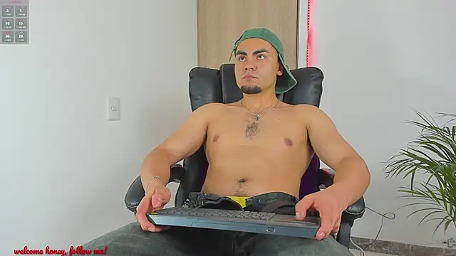 Snapshot of kalivan_voinesscu chatting on March 19, 2026, 7:08 am kalivan voinesscu online show from March 19, 2026, 7:08 am