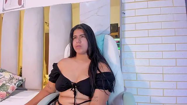 Snapshot of Lia_Ashley chatting on April 1, 2026, 7:11 pm Lia Ashley online show from April 1, 2026, 7:11 pm