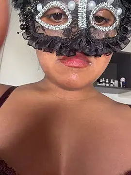 Snapshot of Bella_Luna18 chatting on March 2, 2026, 8:27 pm Bella Luna18 online show from March 2, 2026, 8:27 pm