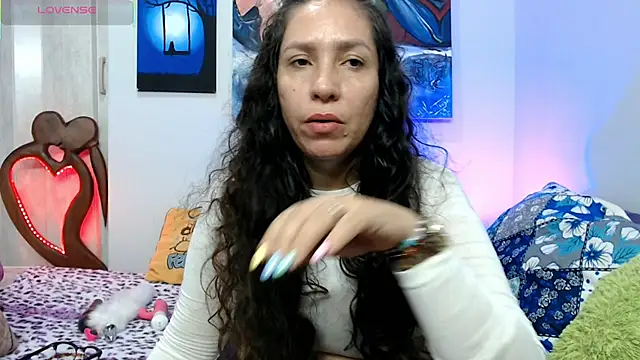 naihroby online show from December 3, 2025, 3:29 am