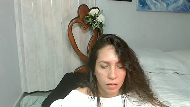 naihroby online show from July 7, 2026, 7:23 am