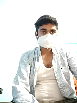 Ishan003 online show from May 9, 2026, 6:33 pm