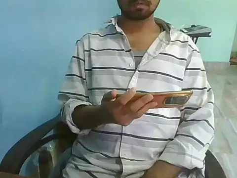 Snapshot of Ishan003 chatting on November 15, 2025, 6:28 am Ishan003 online show from November 15, 2025, 6:28 am