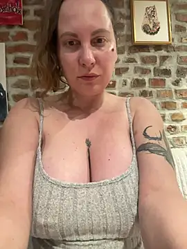 Snapshot of Yanacool007 chatting on February 27, 2026, 9:14 pm Yanacool007 online show from February 27, 2026, 9:14 pm