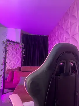 NattGomez online show from September 20, 2025, 1:10 am