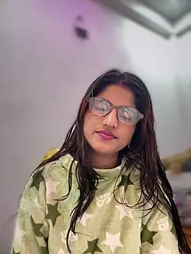 Snapshot of DiyAsingHh chatting on December 18, 2025, 7:07 pm DiyAsingHh online show from December 18, 2025, 7:07 pm