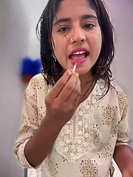 Snapshot of DiyAsingHh chatting on December 18, 2025, 4:06 am DiyAsingHh online show from December 18, 2025, 4:06 am