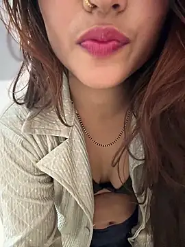 Snapshot of DiyAsingHh chatting on March 22, 2026, 1:01 pm DiyAsingHh online show from March 22, 2026, 1:01 pm