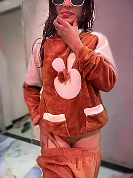 Snapshot of DiyAsingHh chatting on January 11, 2026, 8:27 pm DiyAsingHh online show from January 11, 2026, 8:27 pm