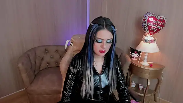 Snapshot of SoffiQueen chatting on February 21, 2025, 1:11 am SoffiQueen online show from February 21, 2025, 1:11 am