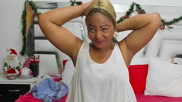 SaraaJhons online show from December 15, 2025, 4:02 pm