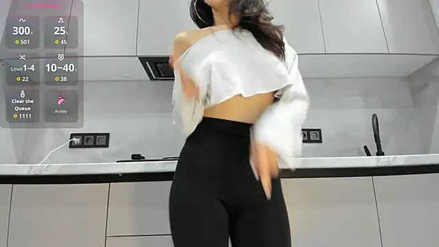 Snapshot of Mia_Meow_ chatting on November 6, 2025, 8:24 pm Mia Meow online show from November 6, 2025, 8:24 pm