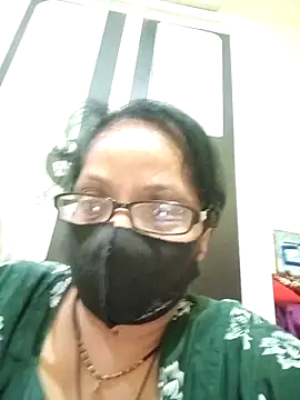 Snapshot of heenage chatting on March 18, 2025, 4:50 pm heenage online show from March 18, 2025, 4:50 pm