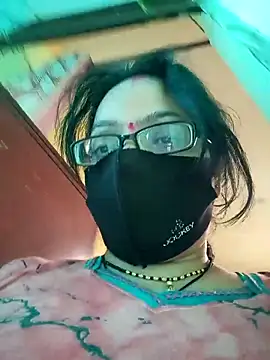 Snapshot of heenage chatting on February 21, 2025, 4:29 am heenage online show from February 21, 2025, 4:29 am