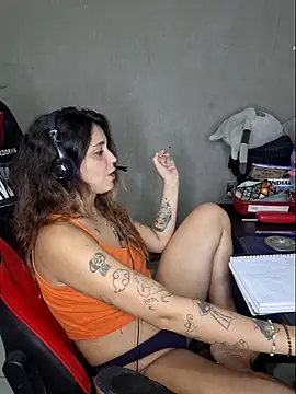 luuhcat09 online show from March 4, 2026, 1:57 am