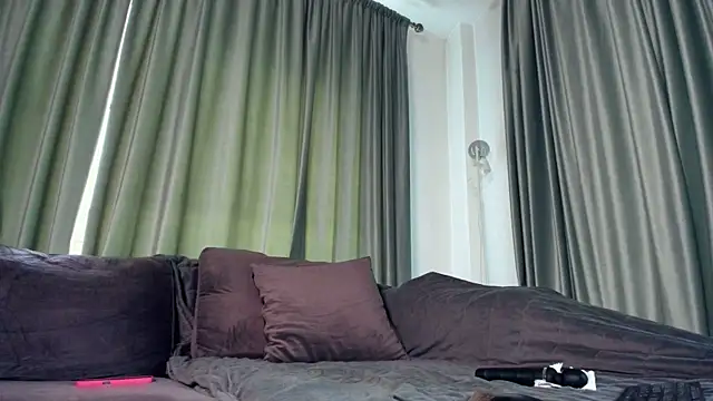 LaraStone69 online show from May 22, 2026, 5:27 am