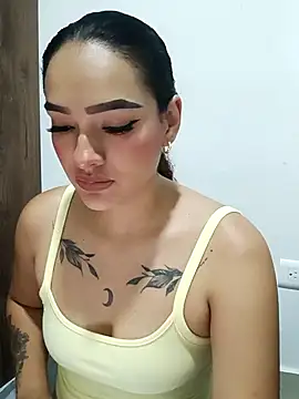 Snapshot of EMILYY_FOXY chatting on September 25, 2025, 11:55 pm EMILYY FOXY online show from September 25, 2025, 11:55 pm