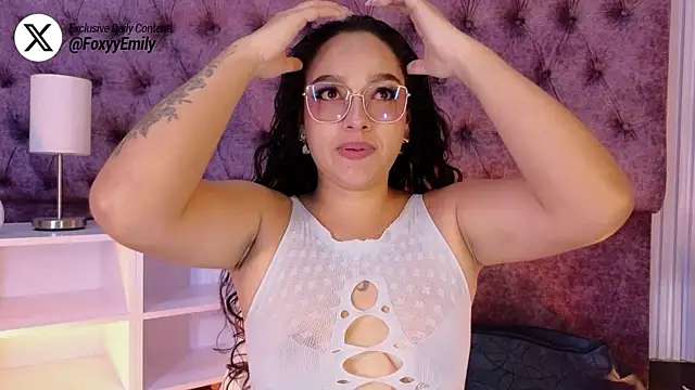 Snapshot of EMILYY_FOXY chatting on May 21, 2026, 8:06 pm EMILYY FOXY online show from May 21, 2026, 8:06 pm