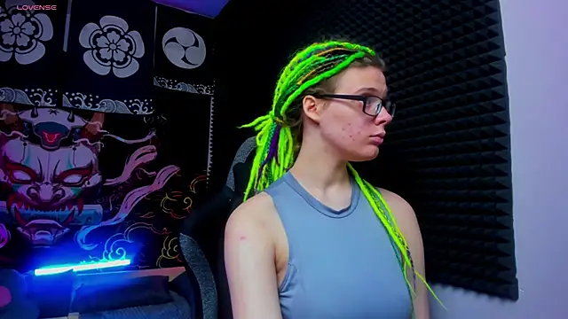 KIKI Krash online show from September 26, 2025, 10:11 am