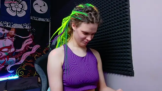 KIKI Krash online show from December 2, 2025, 10:17 am