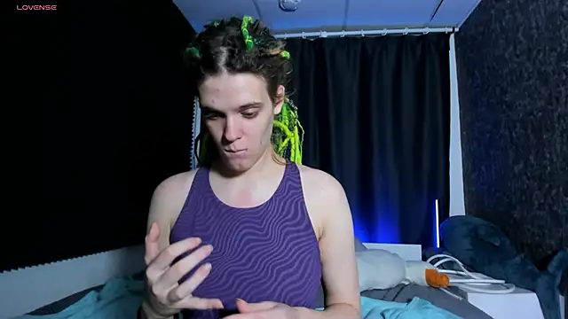 KIKI Krash online show from November 26, 2025, 10:04 am