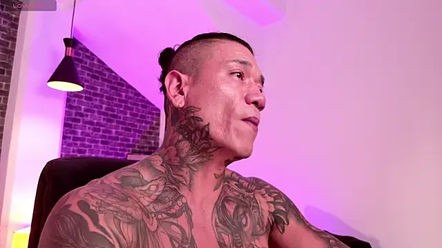 Snapshot of Dantesuarez28 chatting on April 14, 2026, 3:00 am Dantesuarez28 online show from April 14, 2026, 3:00 am