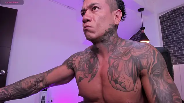 Snapshot of Dantesuarez28 chatting on February 17, 2026, 9:50 am Dantesuarez28 online show from February 17, 2026, 9:50 am