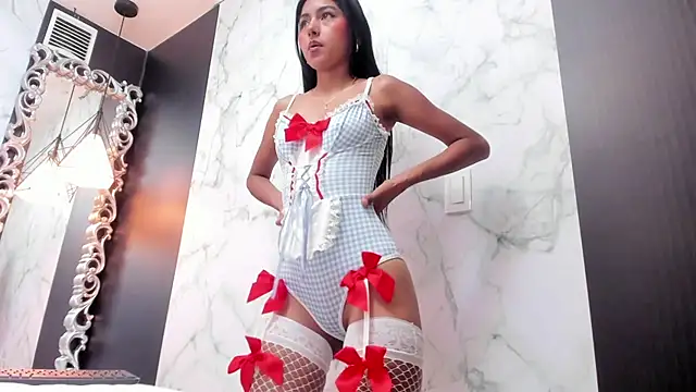 Emmy Cute18 online show from October 31, 2025, 10:23 am