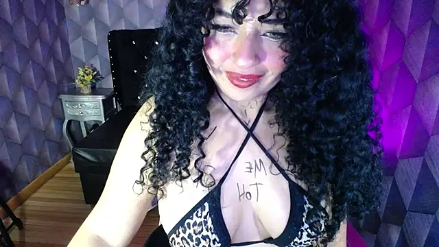 Sofiacowperx online show from February 24, 2025, 1:53 pm