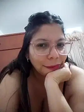 Carliina Soussa online show from April 10, 2026, 11:23 pm