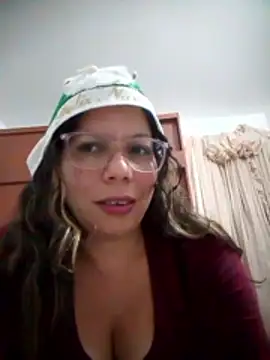 Carliina Soussa online show from December 17, 2025, 10:37 pm