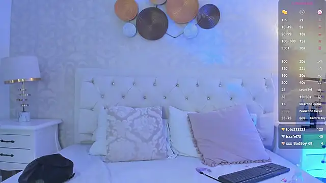 Snapshot of Clarisse28 chatting on February 5, 2025, 12:53 am Clarisse28 online show from February 5, 2025, 12:53 am