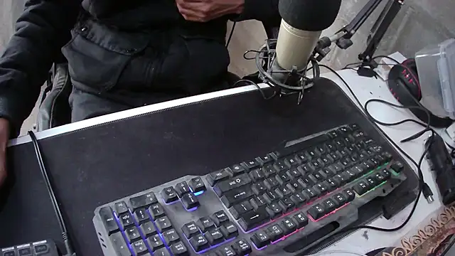 Snapshot of el_flaco_tj chatting on January 10, 2026, 7:53 pm el flaco tj online show from January 10, 2026, 7:53 pm