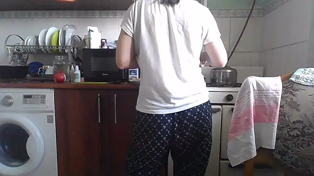 Snapshot of MikaKors chatting on February 1, 2025, 5:49 am MikaKors online show from February 1, 2025, 5:49 am