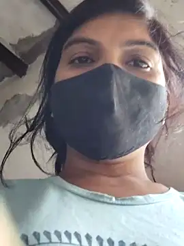 Snapshot of illay_love chatting on November 15, 2025, 7:01 am illay love online show from November 15, 2025, 7:01 am