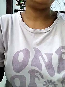 Snapshot of illay_love chatting on September 24, 2025, 5:47 am illay love online show from September 24, 2025, 5:47 am