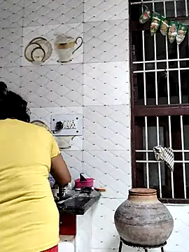 Snapshot of illay_love chatting on October 2, 2025, 7:23 am illay love online show from October 2, 2025, 7:23 am