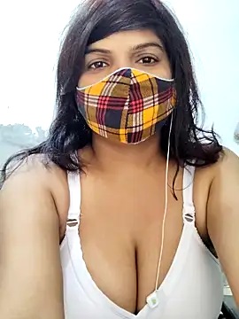 Snapshot of illay_love chatting on October 5, 2025, 8:16 am illay love online show from October 5, 2025, 8:16 am
