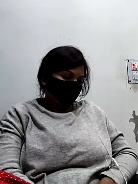 Snapshot of illay_love chatting on November 30, 2025, 6:30 pm illay love online show from November 30, 2025, 6:30 pm