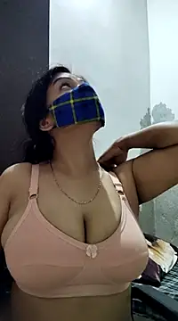 Snapshot of illay_love chatting on March 20, 2025, 2:40 am illay love online show from March 20, 2025, 2:40 am