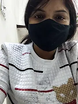 Snapshot of illay_love chatting on December 18, 2025, 4:00 pm illay love online show from December 18, 2025, 4:00 pm