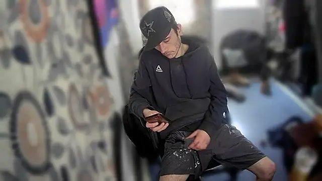 Snapshot of MrKingDick607 chatting on March 17, 2026, 4:10 pm MrKingDick607 online show from March 17, 2026, 4:10 pm