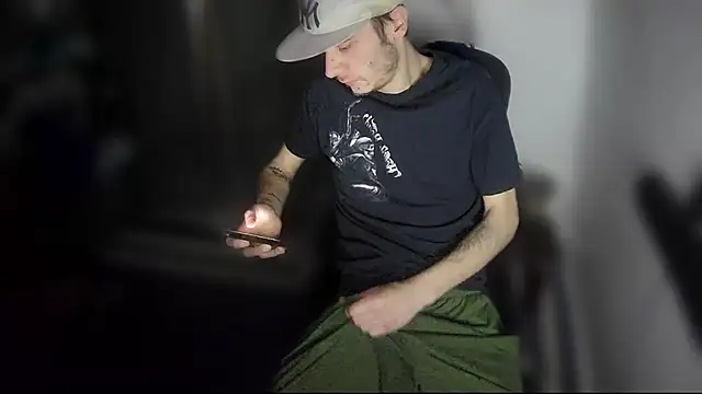 Snapshot of MrKingDick607 chatting on February 18, 2026, 7:39 am MrKingDick607 online show from February 18, 2026, 7:39 am