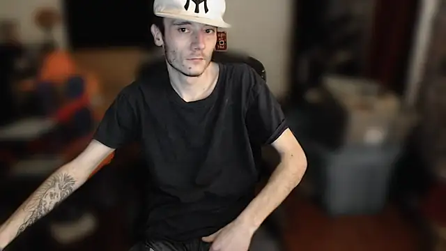 Snapshot of MrKingDick607 chatting on February 1, 2026, 9:18 am MrKingDick607 online show from February 1, 2026, 9:18 am