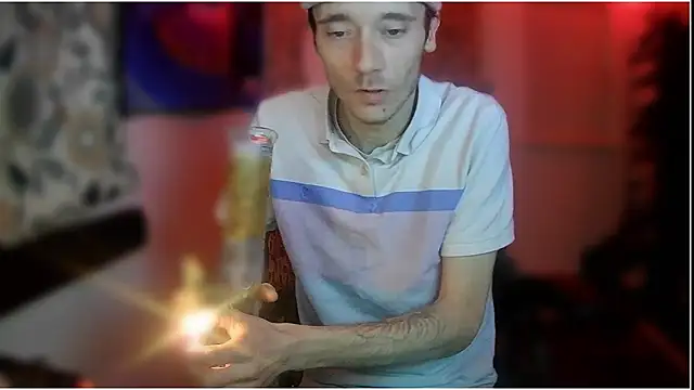 Snapshot of MrKingDick607 chatting on March 13, 2026, 4:28 am MrKingDick607 online show from March 13, 2026, 4:28 am