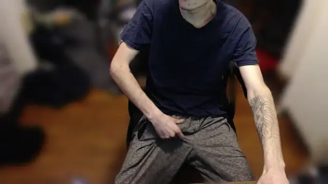 Snapshot of MrKingDick607 chatting on January 17, 2026, 9:35 am MrKingDick607 online show from January 17, 2026, 9:35 am