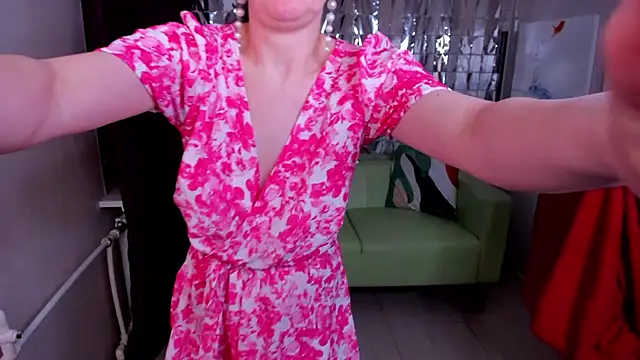 Ninasaaaa online show from February 3, 2025, 2:45 pm