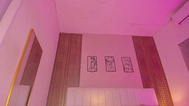 zoe sky  online show from November 26, 2025, 11:43 am