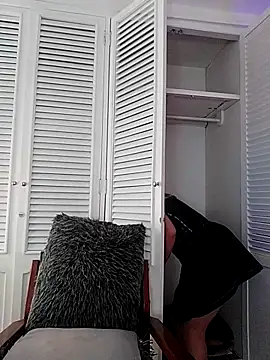 Adel Nesbiit online show from March 20, 2026, 7:48 pm