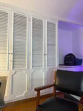 Adel Nesbiit online show from May 16, 2026, 7:24 pm